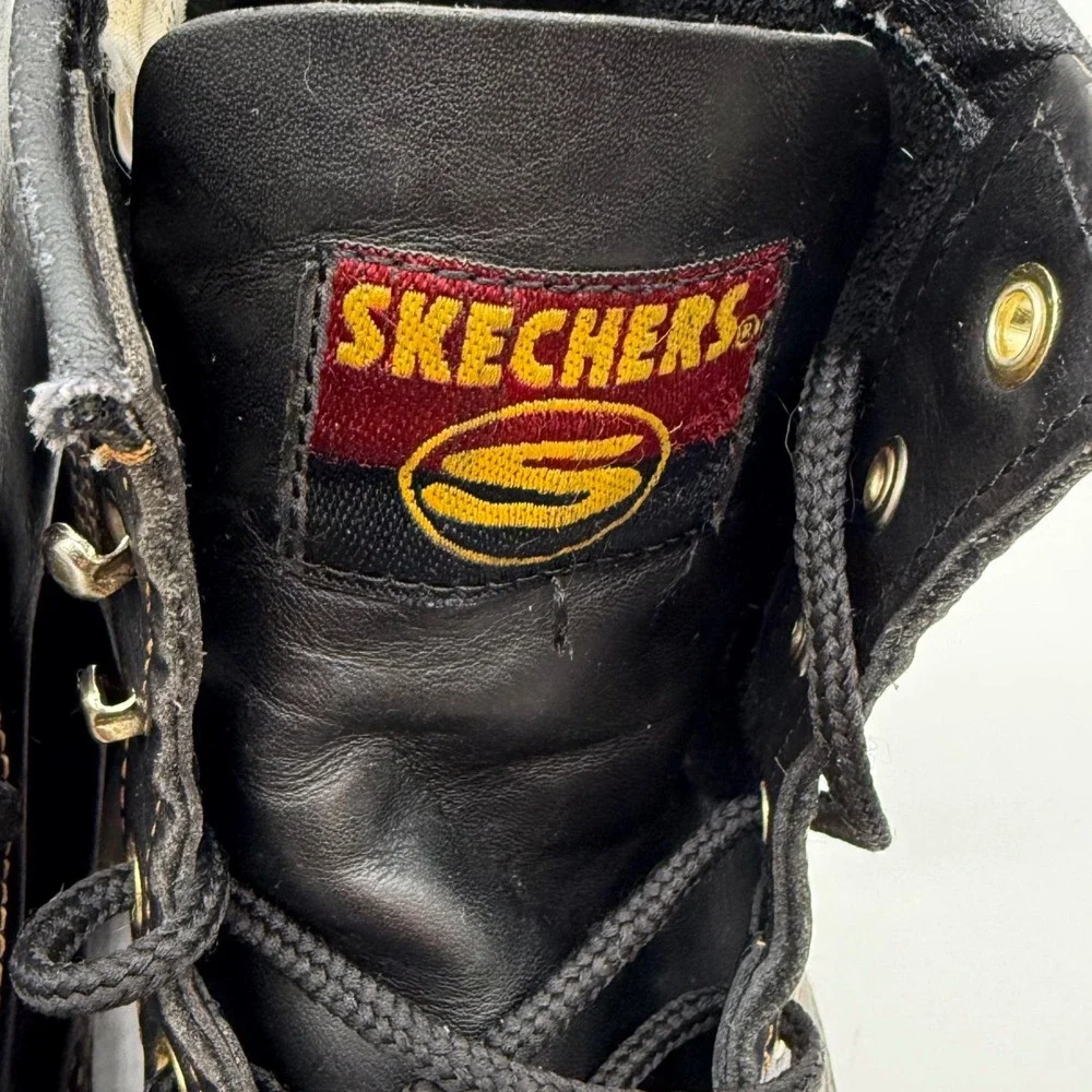 Skechers mens 9.5 Black Leather Combat Boots Punk Lug Sole 90s VTG y2 grunge